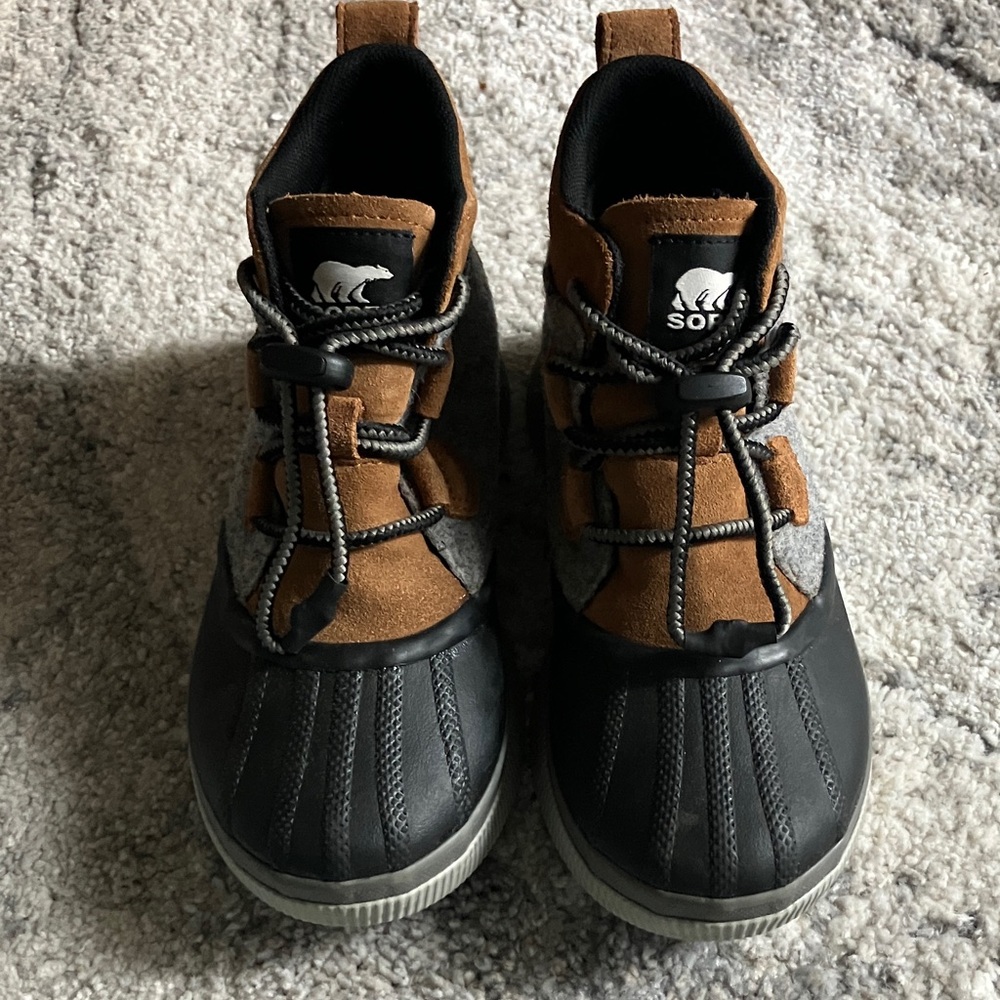 Sorel youth “Out and About” Black, Brown, and Grey Rain Boots